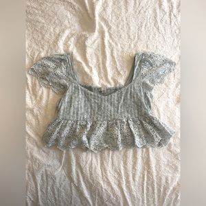 american eagle cropped blouse